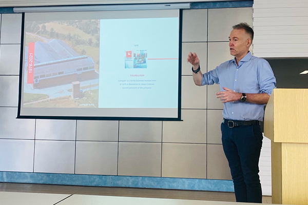 ກຸ່ມ Boda ໃຊ້ທຸກໆວັນເສົາເປັນມື້ຮຽນເພື່ອຝຶກທັກສະຕ່າງໆ